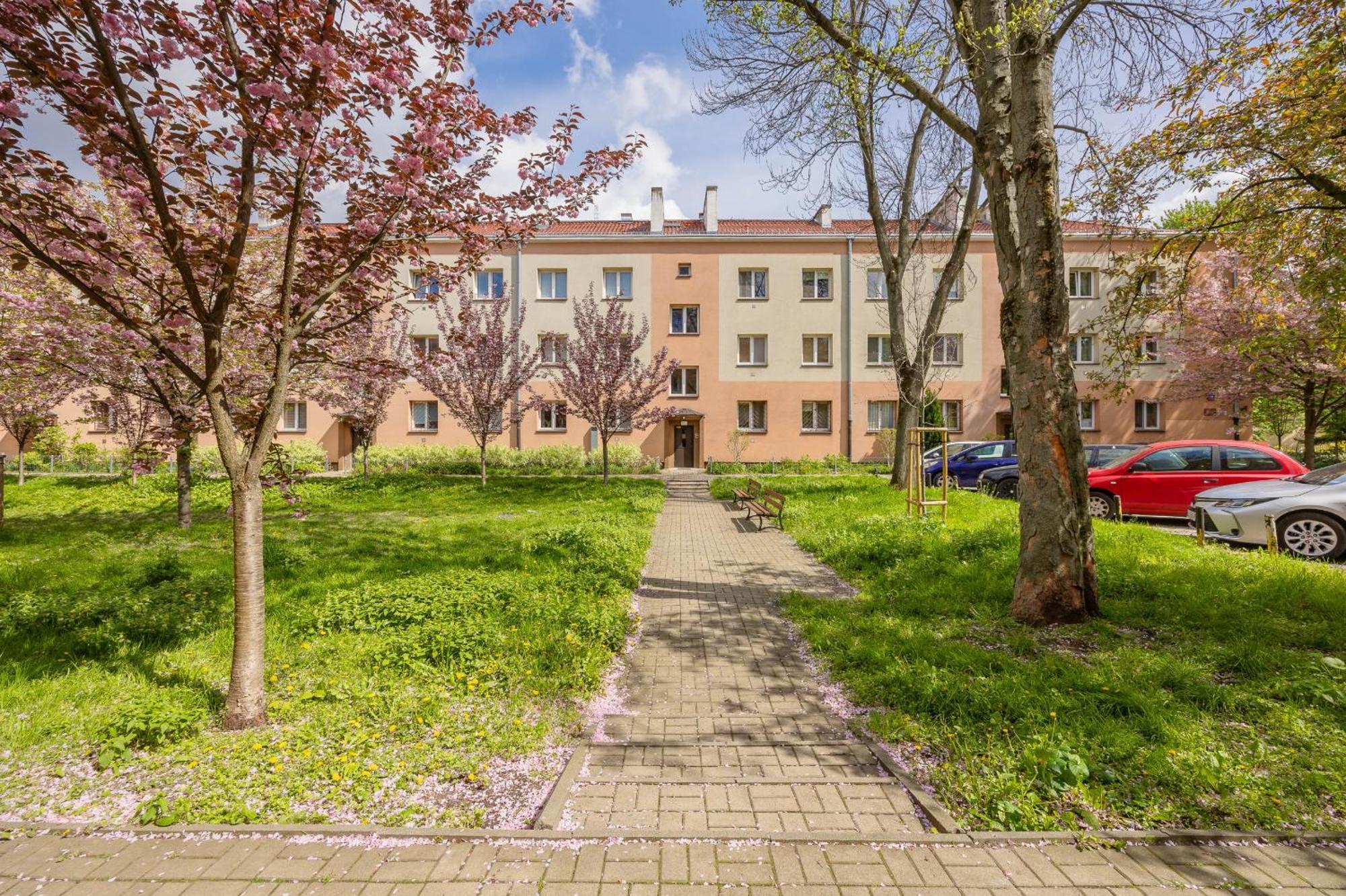 Spacious Apartment For 6 People Near The Old Town By Noclegi Renters Warschau Exterior foto