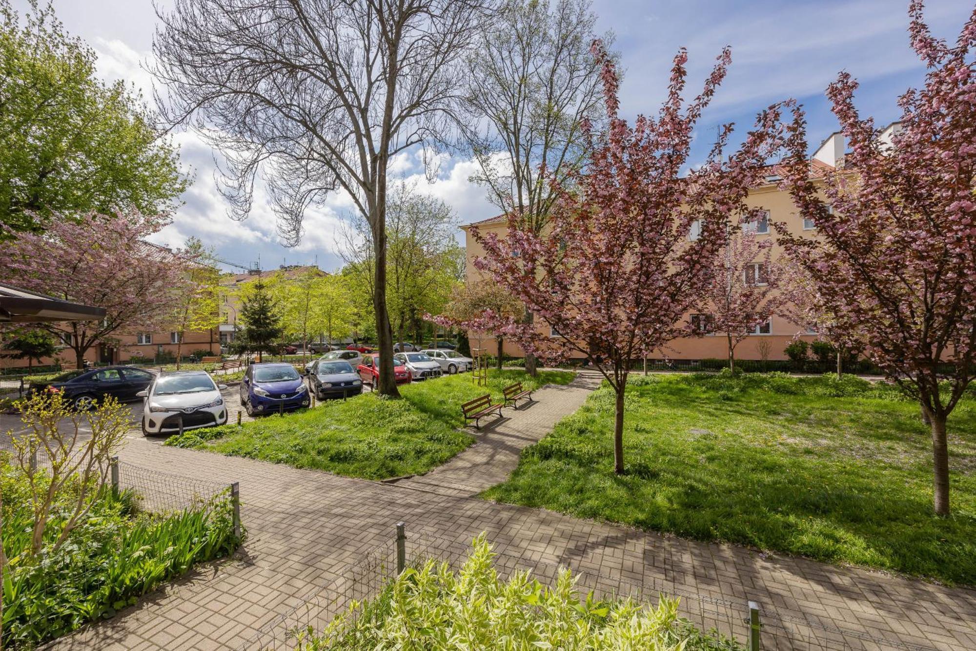 Spacious Apartment For 6 People Near The Old Town By Noclegi Renters Warschau Exterior foto
